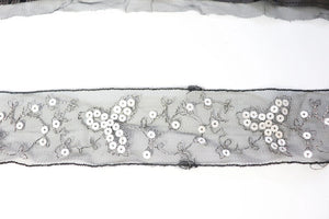 LOT #29 bundle x 4 beaded/ sequin trim.