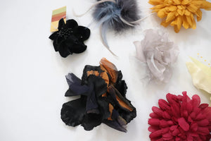 LOT #88 bundle job lot of brooch flowers