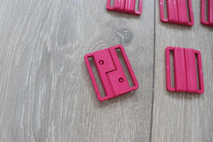 6 x Fuchsia pink plastic bikini clasps , Width 4cm // 40mm