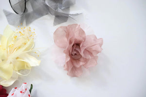 LOT #88 bundle job lot of brooch flowers