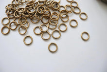 LOT #105 - Big bag of heavy gauge O ring - over 500 in bag
