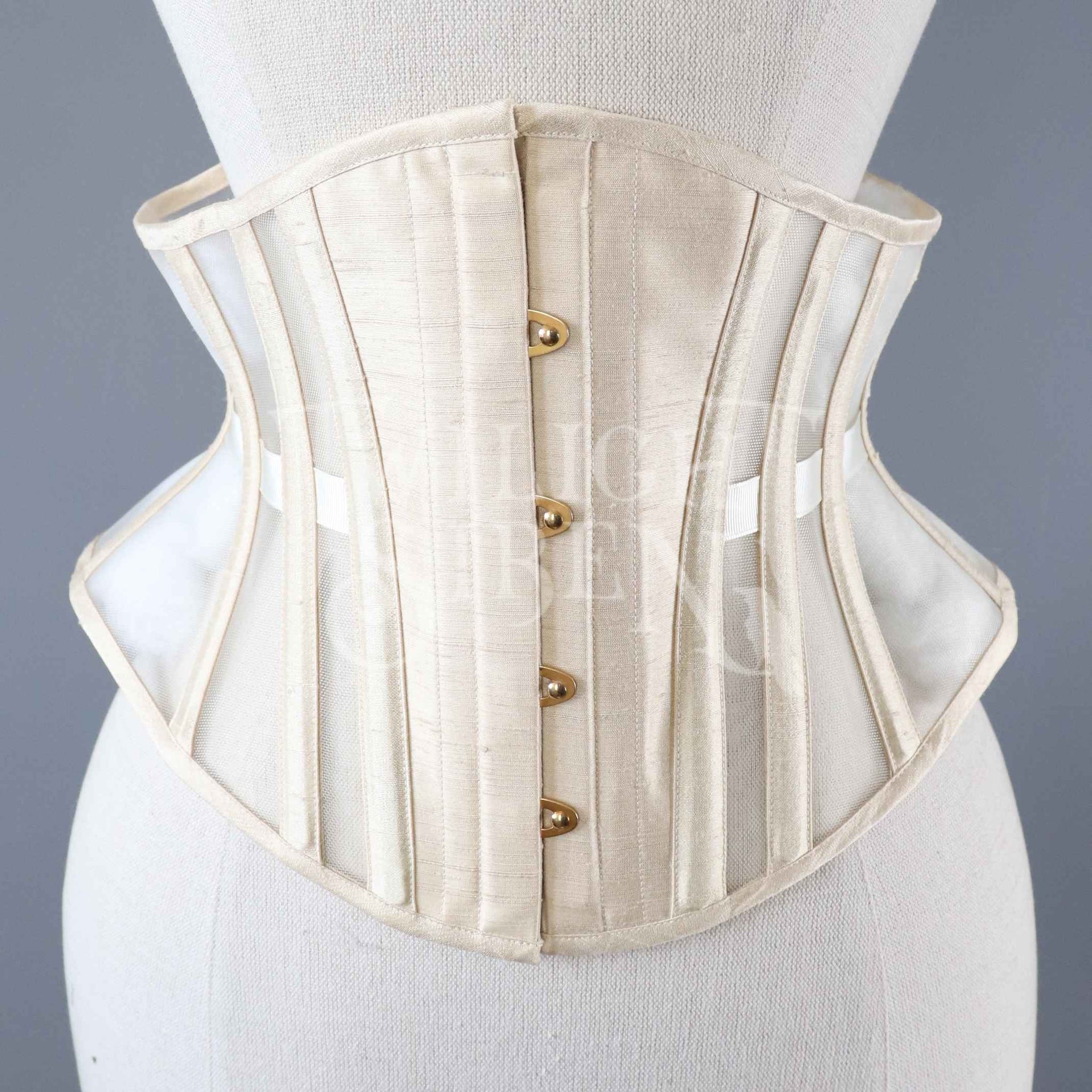 25.5 INCH WAIST VOLUSPA VANILLA CREAM SILK AND MESH RIDING
