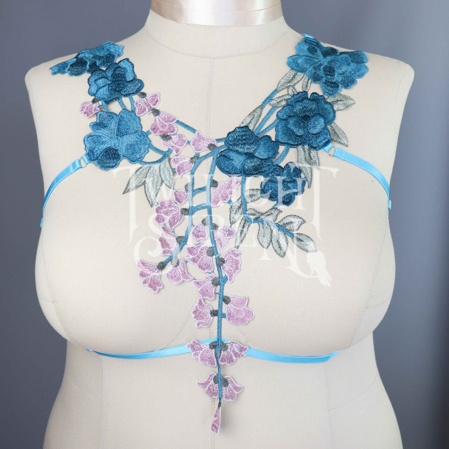TEAL/ PEACOCK BLUE LACE BODY HARNESS BRALET ~ SIZE XXLARGE //  UK 24-26 / US 20-22