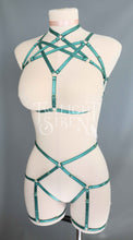 EMERALD GREEN HEXAGRAM SET: BRALET AND THIGH HARNESS