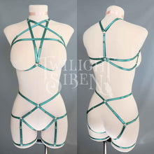 EMERALD GREEN PENTAGRAM SET: BRALET AND THIGH HARNESS