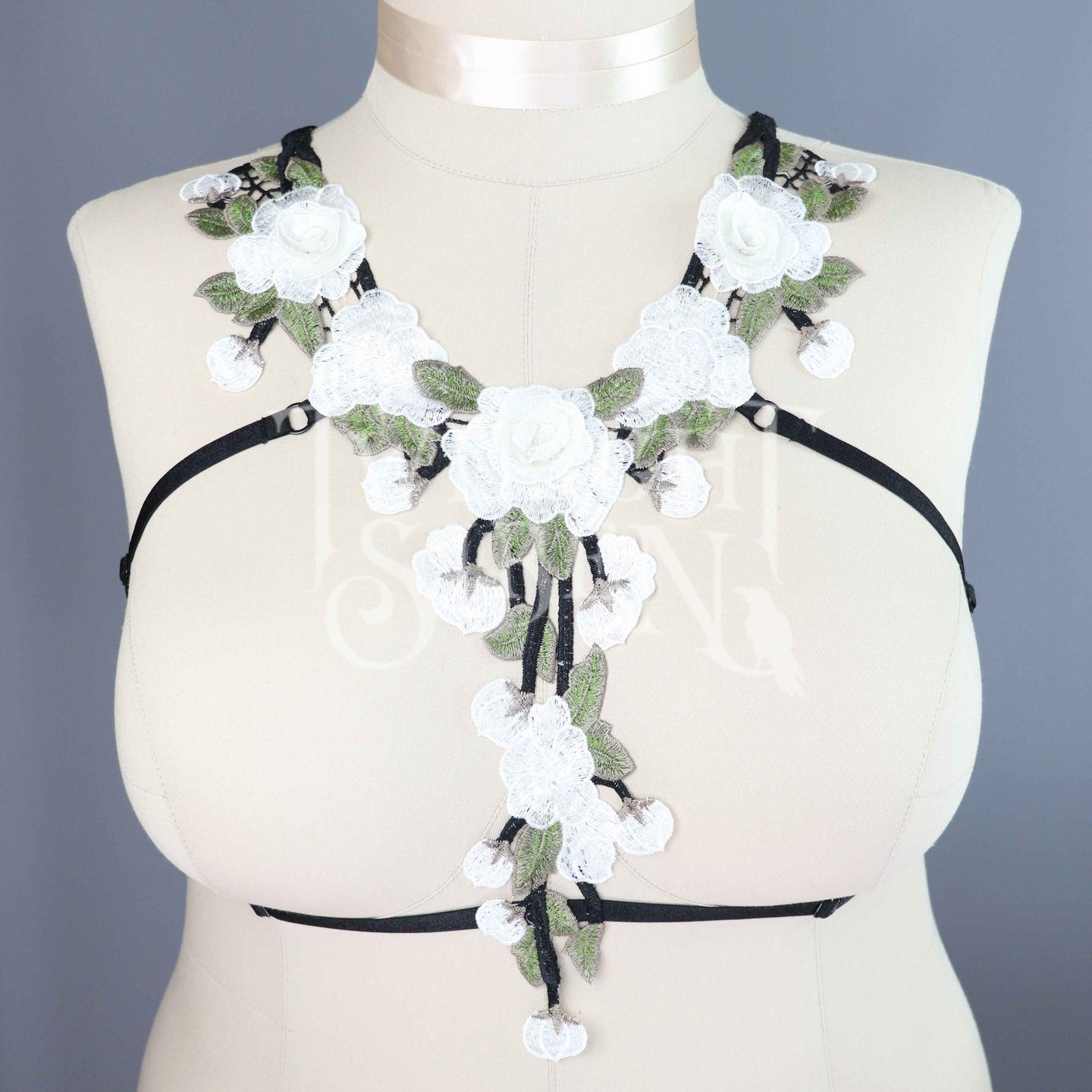 WHITE ROSE LACE BODY HARNESS BRALET ~ SIZE XLARGE //  UK 20-22 (SECONDS)